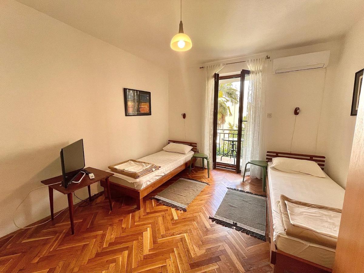 Apartments Maslina スヴェティ・ステファン エクステリア 写真